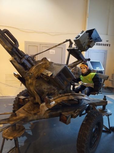 86187632_491796388151929_2604241604474568704_n (1).jpg